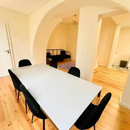 Apartment Center 3 Bedroom Flat Next To Avenida Liberdade *