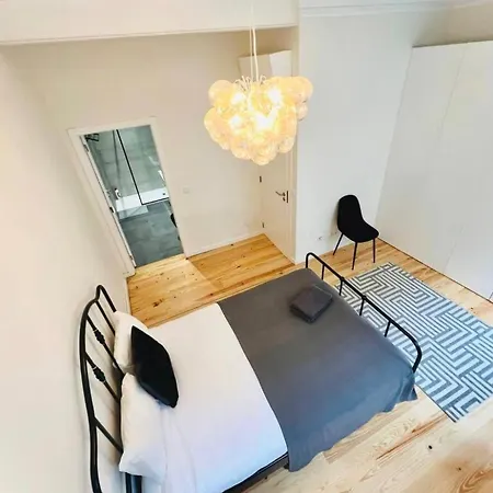 Center 3 Bedroom Flat Next To Avenida Liberdade ליסבון