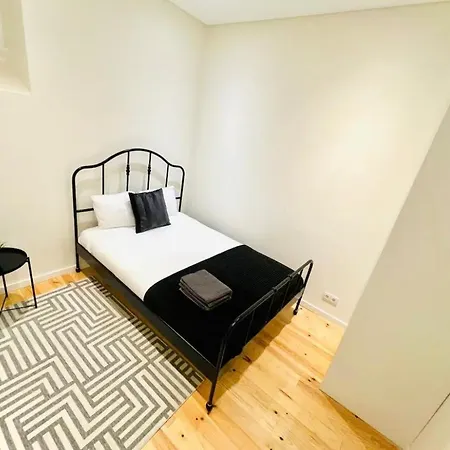 Center 3 Bedroom Flat Next To Avenida Liberdade