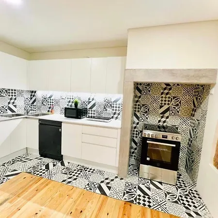 Center 3 Bedroom Flat Next To Avenida Liberdade * ליסבון